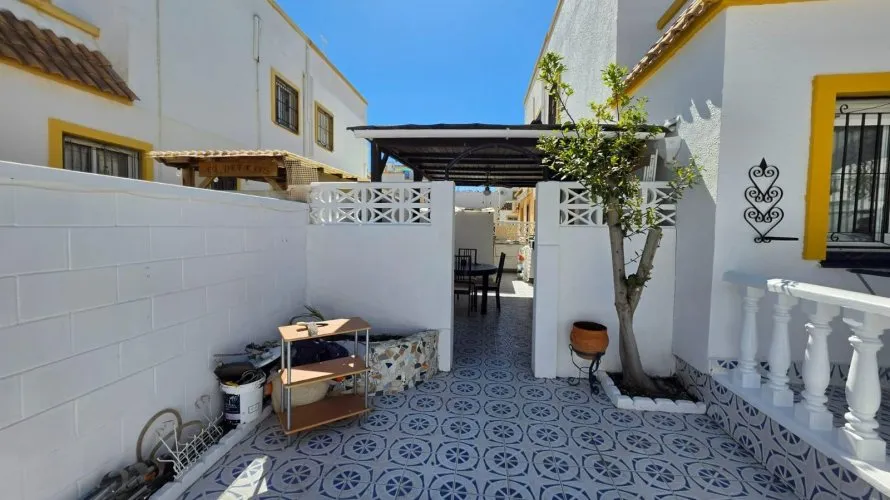 3 bedrooms house for sale, Torrevieja, Spain No. 229 № 10