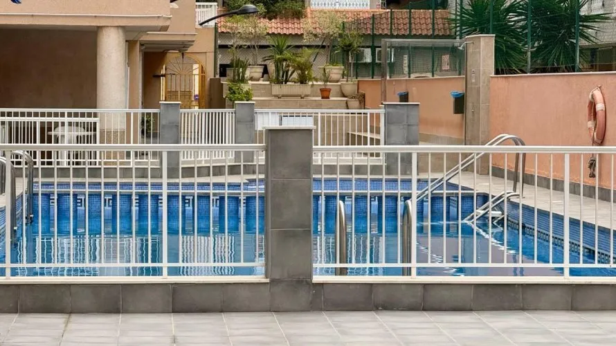 2 bedrooms apartment for sale , Torrevieja, Spain No. 195 № 1