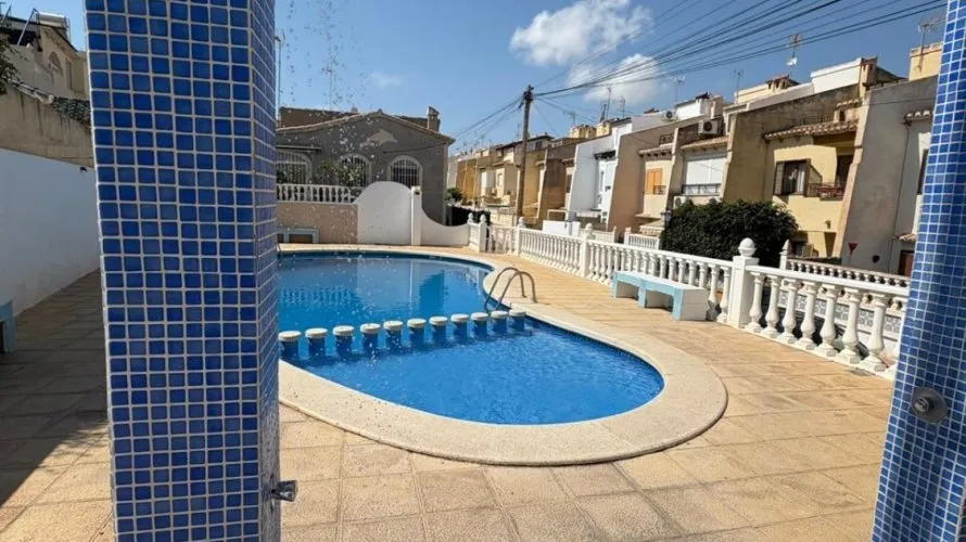 3 bedrooms house for sale, Torrevieja, Spain No. 158 № 19