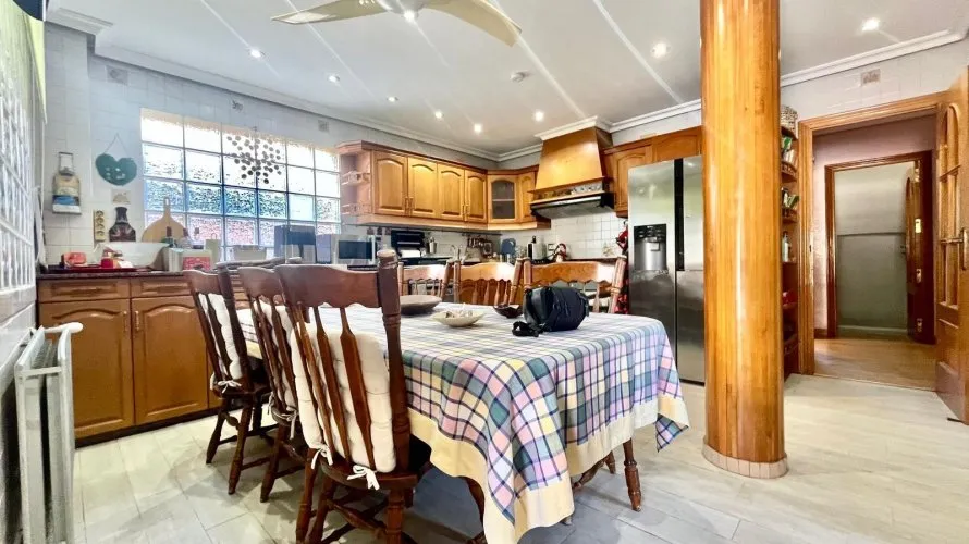 4 bedrooms villa for sale , Torrevieja, Spain No. 101 № 23