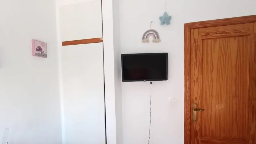 4 bedrooms house for sale, Torrevieja, Spain No. 246 № 9