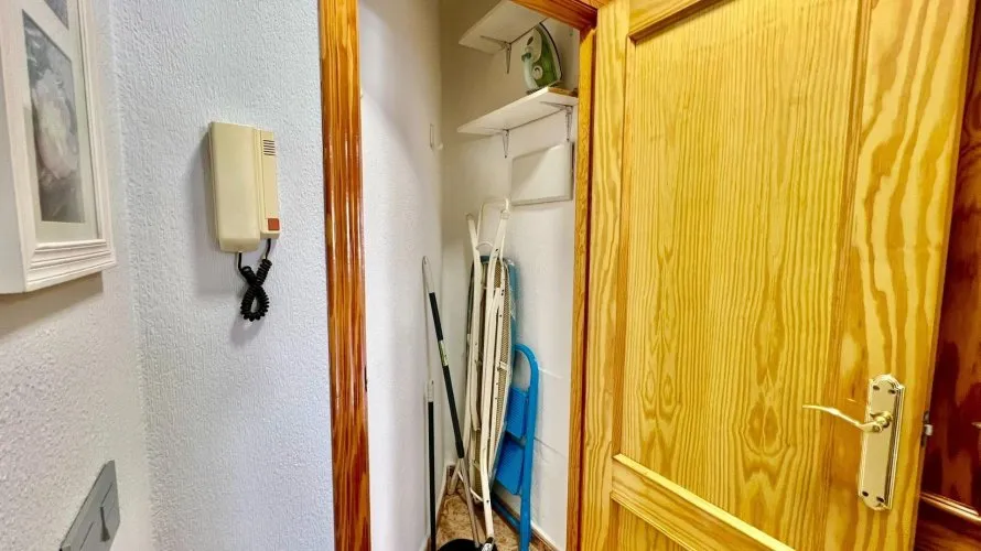 2 bedrooms apartment for sale , Torrevieja, Spain No. 253 № 4