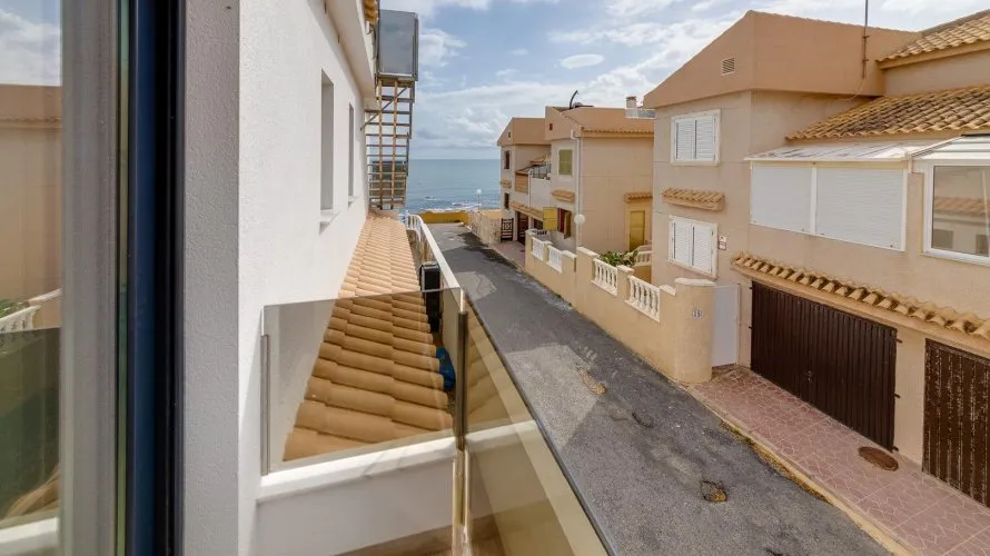 4 bedrooms villa for sale , Torrevieja, Spain No. 124 № 3