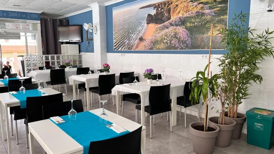 158m² commercial property for sale, Torrevieja, Spain No. 132 № 3