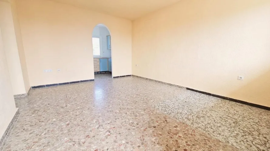 4 bedrooms apartment for sale, Torrevieja, Spain No. 228 № 9
