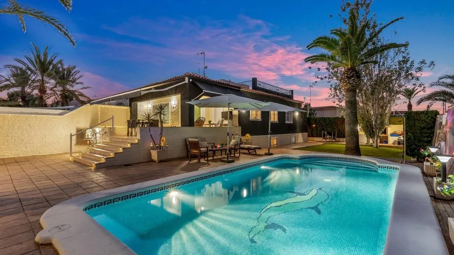 4 bedrooms villa for sale, Torrevieja, Spain No. 163 № 20