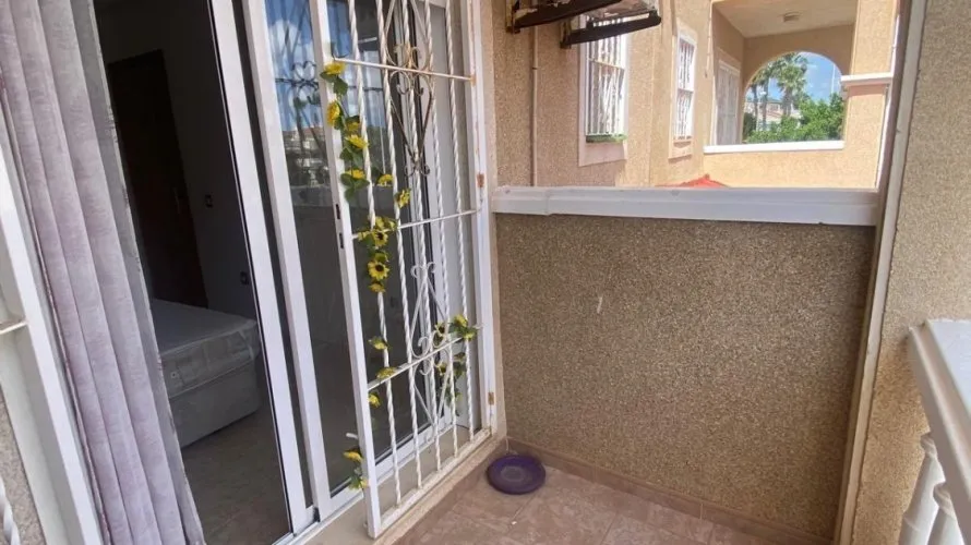 3 bedrooms house for sale, Torrevieja, Spain No. 242 № 15