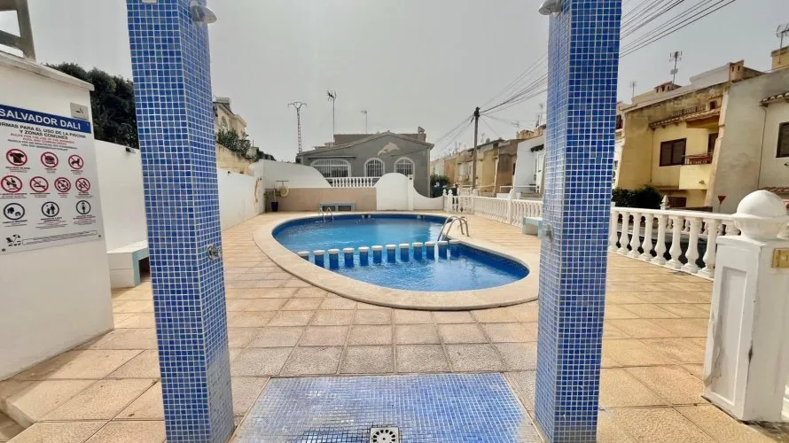 2 bedrooms apartment for sale , Torrevieja, Spain No. 216 № 7