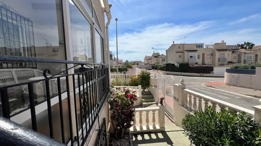 132m² house for sale, Torrevieja, Spain No. 250 № 28