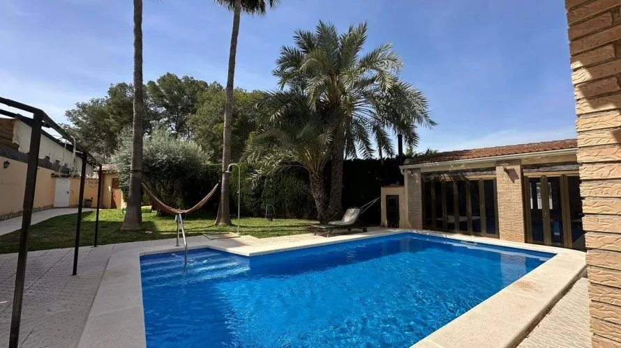 4 bedrooms apartment for sale, Torrevieja, Spain No. 235 № 15