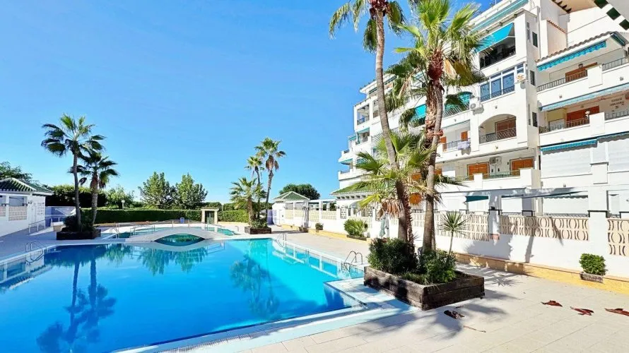 1 bedroom apartment for sale , Torrevieja, Spain No. 199 № 12