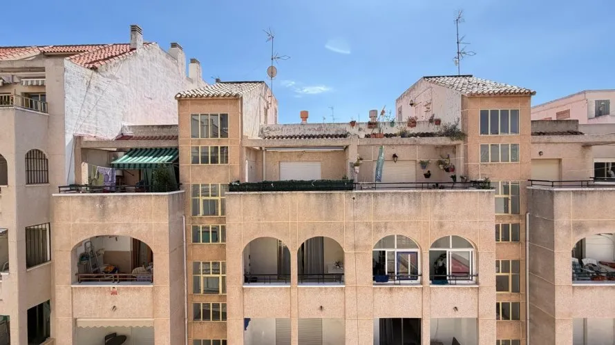 3 bedrooms penthouse for sale, Torrevieja, Spain No. 214 № 19