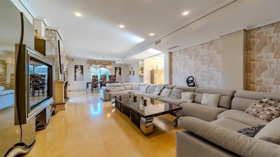 5 bedrooms villa for sale , Torrevieja, Spain No. 149 № 2