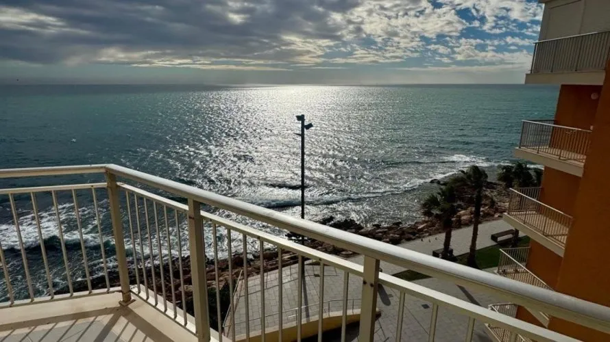 4 bedrooms apartment for sale, Torrevieja, Spain No. 183 № 6