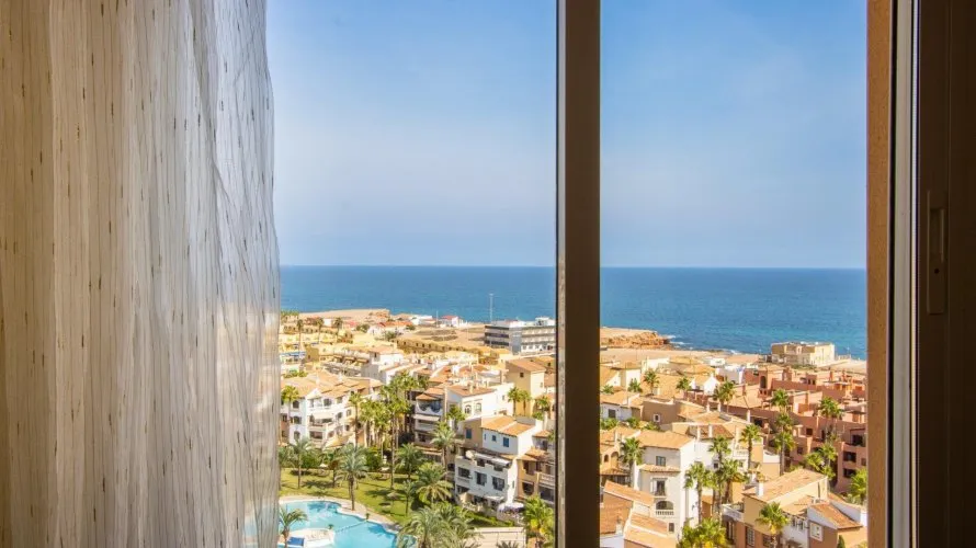 3 bedrooms apartment for sale , Torrevieja, Spain No. 109 № 22