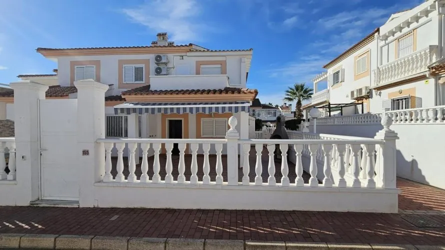 4 bedrooms penthouse for sale, Torrevieja, Spain No. 140 № 22