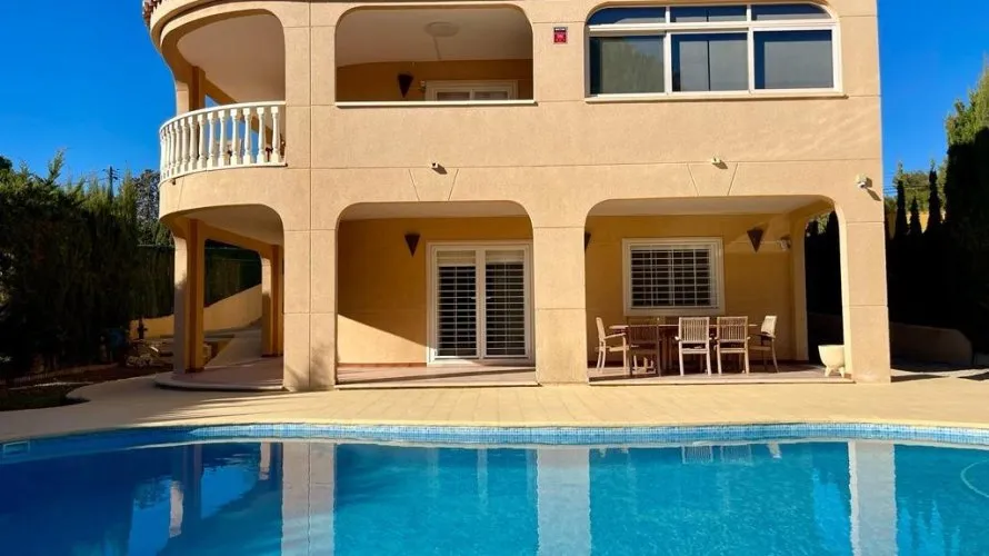 4 bedrooms villa for sale , Torrevieja, Spain No. 58