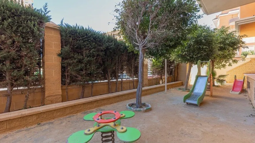 2 bedrooms apartment for sale , Torrevieja, Spain No. 222 № 27