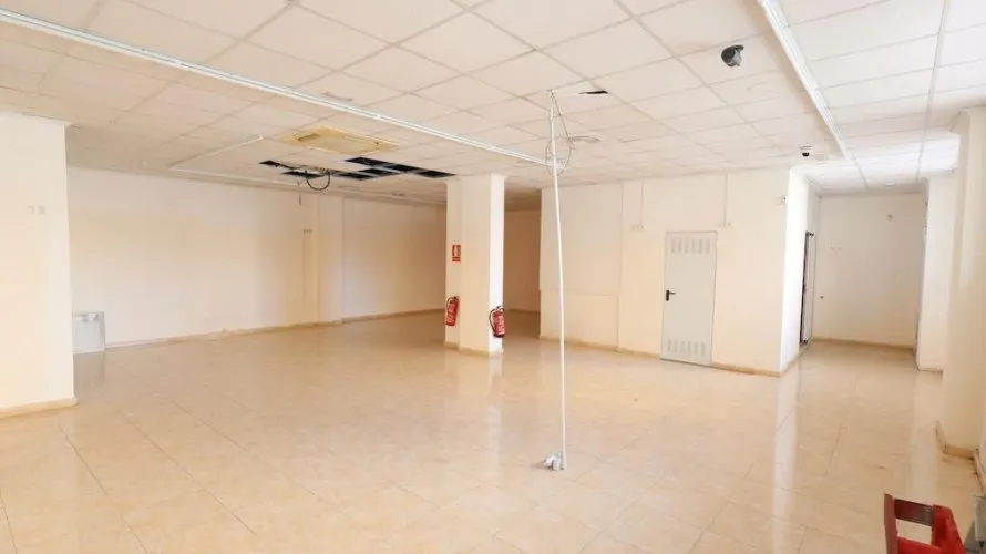 452m² commercial property for sale , Torrevieja, Spain No. 155 № 2