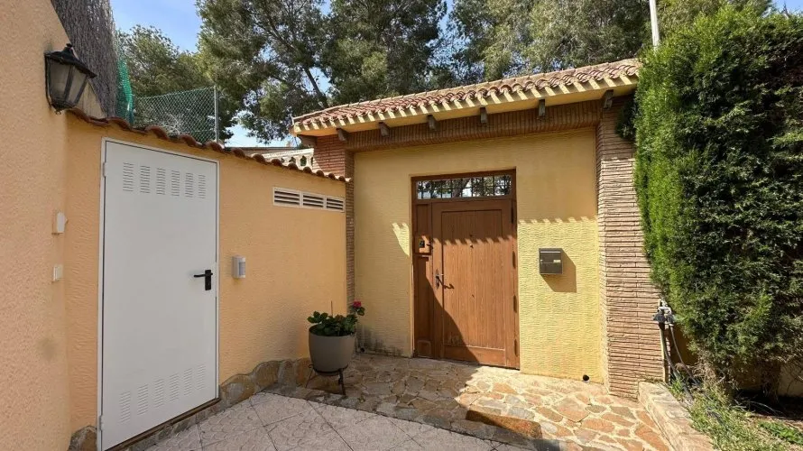 4 bedrooms apartment for sale, Torrevieja, Spain No. 235 № 22