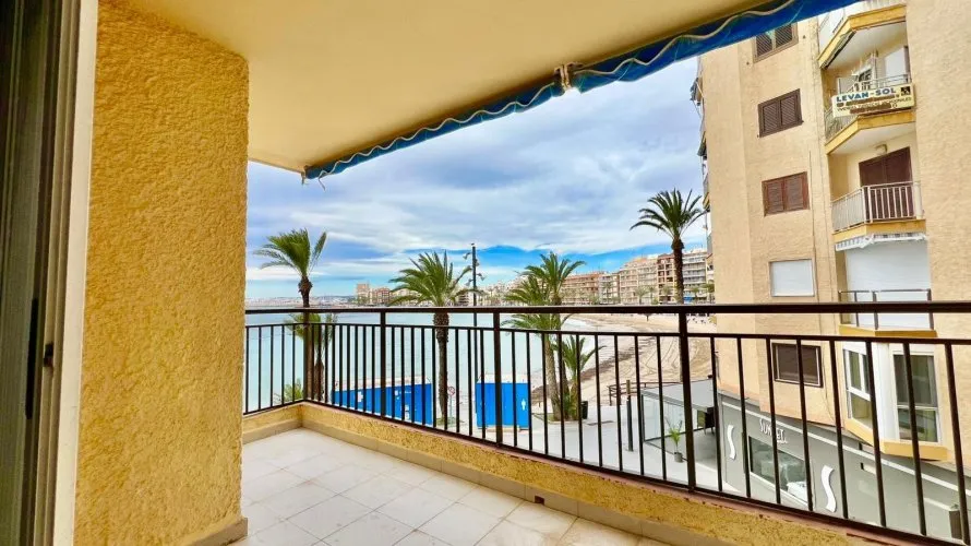 3 bedrooms apartment for sale , Torrevieja, Spain No. 185 № 12