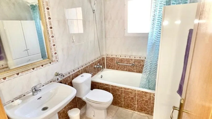 3 bedrooms house for sale, Torrevieja, Spain No. 202 № 13