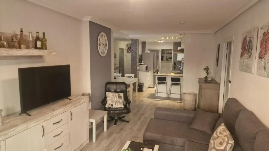 3 bedrooms apartment for sale , Torrevieja, Spain No. 116 № 2