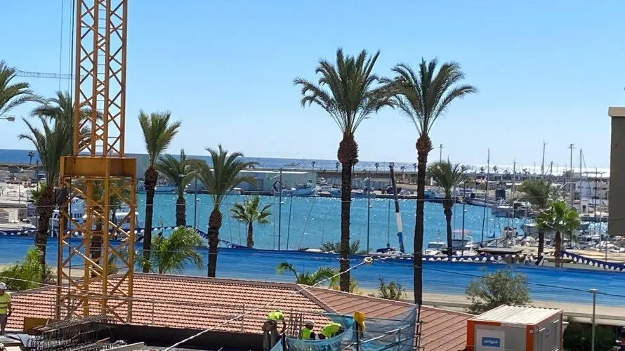 4 bedrooms apartment for sale , Torrevieja, Spain No. 156 № 21