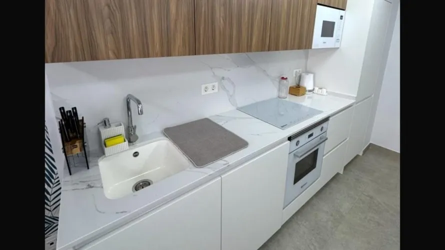 1 bedroom apartment for sale , Torrevieja, Spain No. 231 № 4