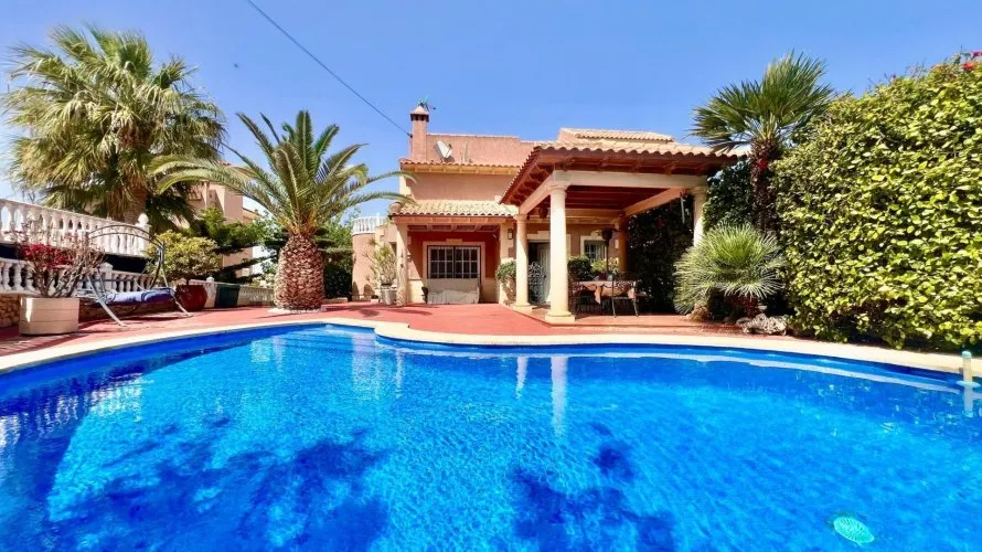 3 bedrooms villa for sale , Torrevieja, Spain No. 64 № 1