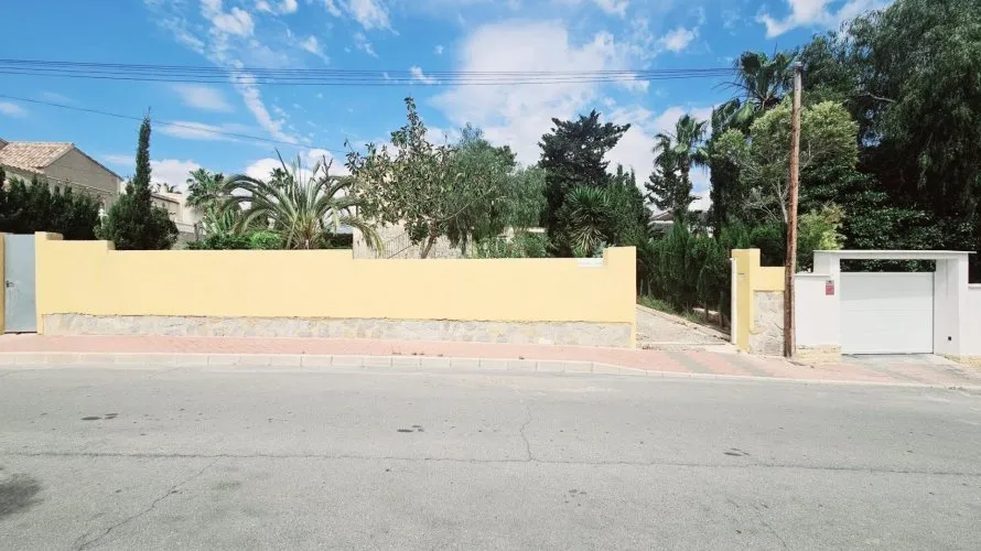 4 bedrooms apartment for sale, Torrevieja, Spain No. 228