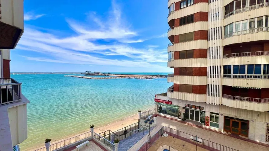 3 bedrooms apartment for sale, Torrevieja, Spain No. 223 № 26