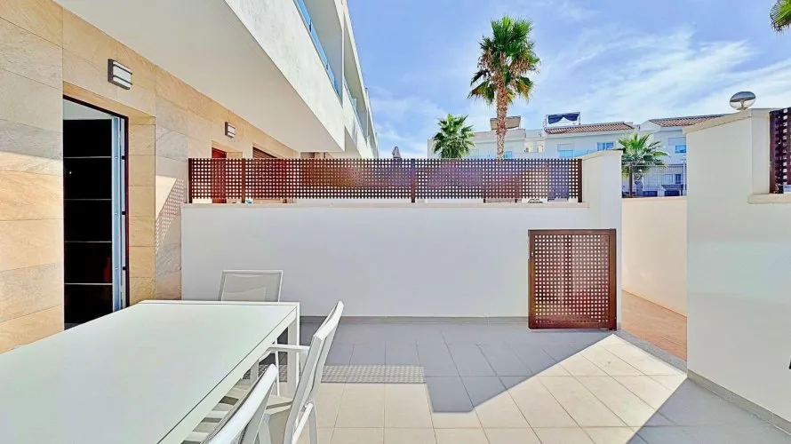 3 bedrooms bungalow for sale, Torrevieja, Spain No. 164 № 19