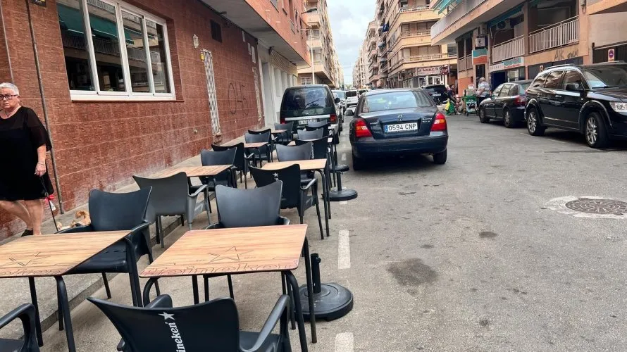 158m² commercial property for sale, Torrevieja, Spain No. 132 № 1