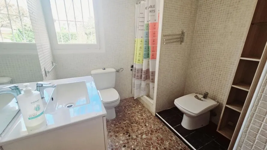 4 bedrooms apartment for sale, Torrevieja, Spain No. 228 № 15