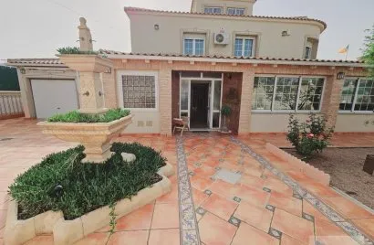 5 bedrooms villa for sale , Torrevieja, Spain No. 146