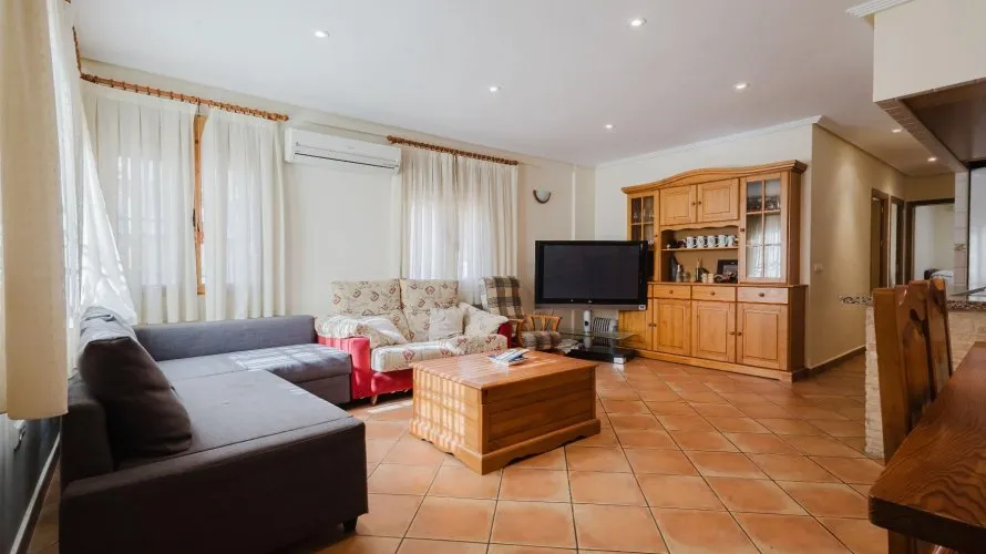 75m² bungalow for sale, Torrevieja, Spain No. 176 № 8