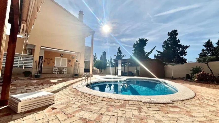 4 bedrooms villa for sale , Torrevieja, Spain No. 101 № 9