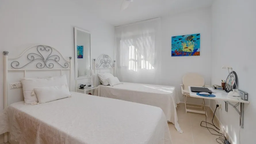 3 bedrooms penthouse for sale, Torrevieja, Spain No. 194 № 17