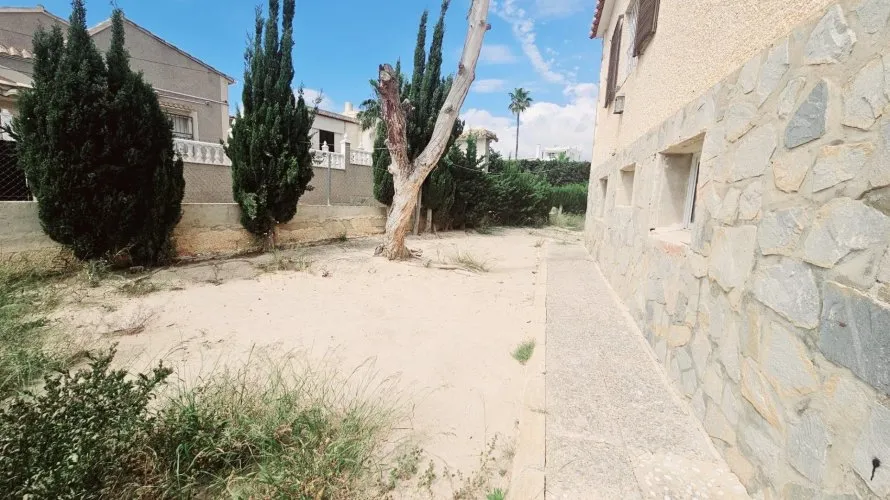 4 bedrooms apartment for sale, Torrevieja, Spain No. 228 № 4