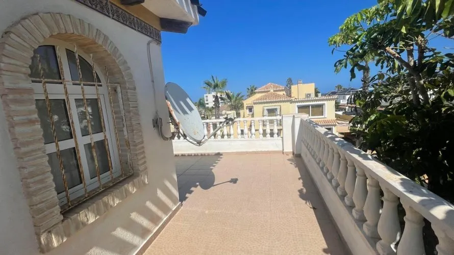5 bedrooms house for sale, Torrevieja, Spain No. 160