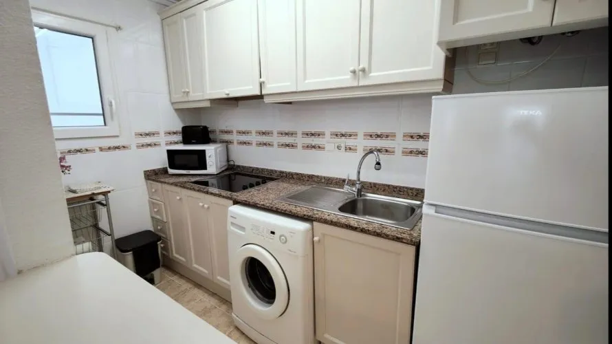2 bedrooms apartment for sale , Torrevieja, Spain No. 240 № 2