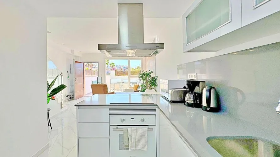 3 bedrooms bungalow for sale, Torrevieja, Spain No. 164 № 20