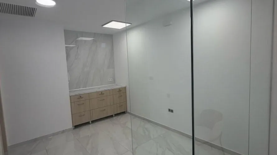 87.85m² commercial property for sale, Torrevieja, Spain No. 325 № 14