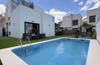 5 bedrooms villa for sale , Torrevieja, Spain No. 281