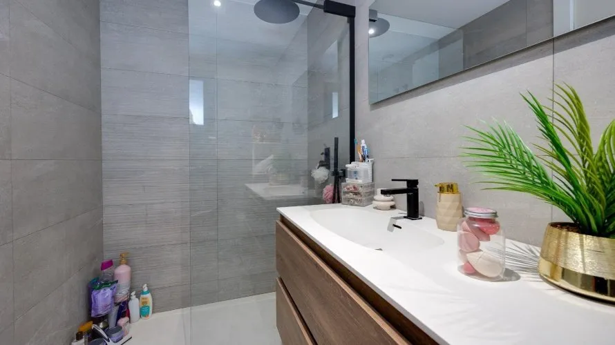 3 bedrooms apartment for sale, Torrevieja, Spain No. 321 № 12