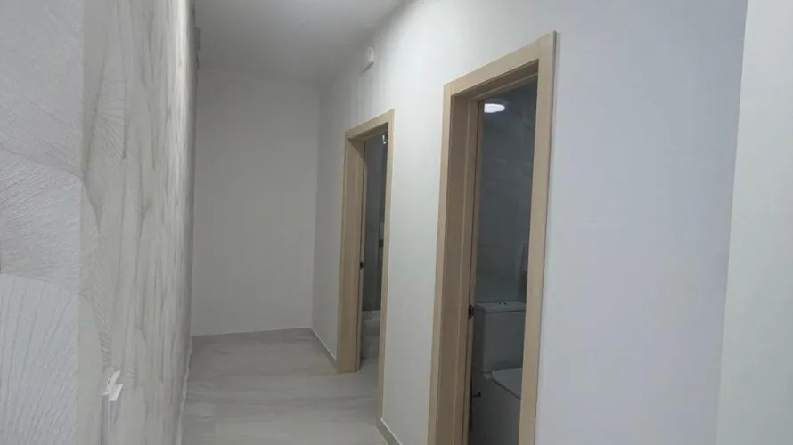 87.85m² commercial property for sale, Torrevieja, Spain No. 325 № 21