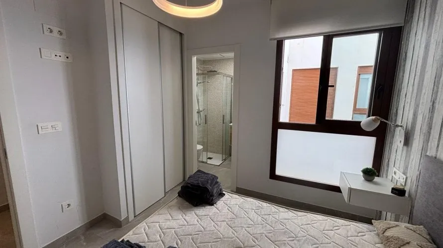 2 bedrooms apartment for sale, Torrevieja, Spain No. 297 № 3