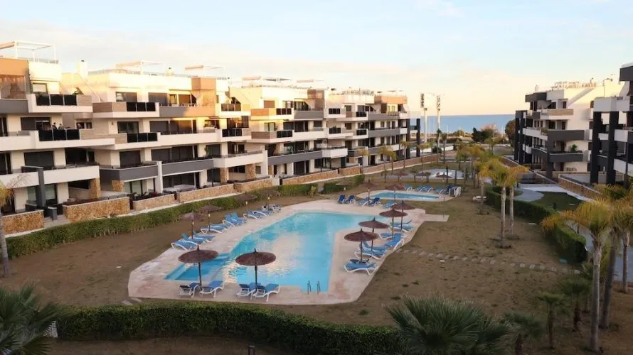 2 bedrooms apartment for sale , Torrevieja, Spain No. 292 № 6
