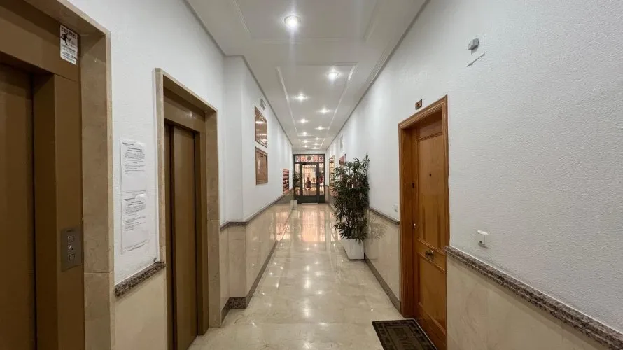 2 bedrooms apartment for sale, Torrevieja, Spain No. 458 № 2